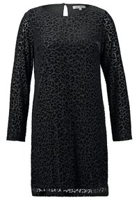 Svart klänning med leopardmönster, långa ärmar, rund halsringning och detalj med nyckelhål bak. Tillverkad av ett mjukt, strukturerat tyg.