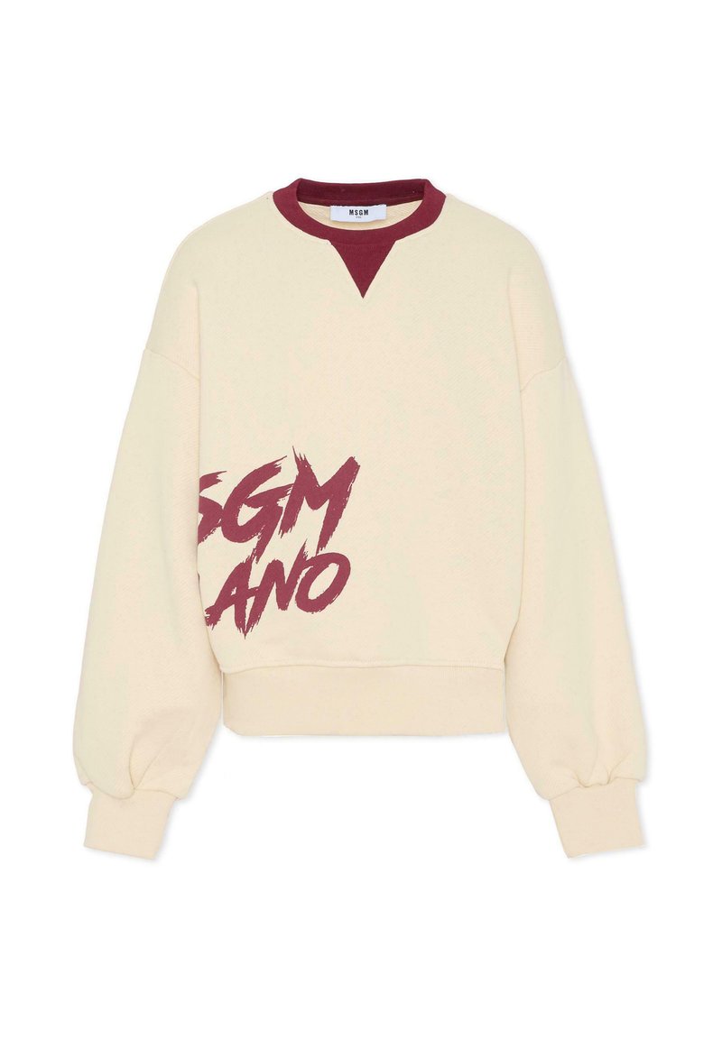 Sweatshirt crème avec des accents bordeaux, présentant un design à col en V et des manches surdimensionnées. Affiche un texte audacieux en bordeaux sur le devant.