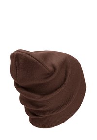 Berretto di lana marrone con cima affusolata, caratterizzato da una fascia spessa e un tessuto testurizzato. Presenta una superficie morbida e liscia con pieghe sottili.