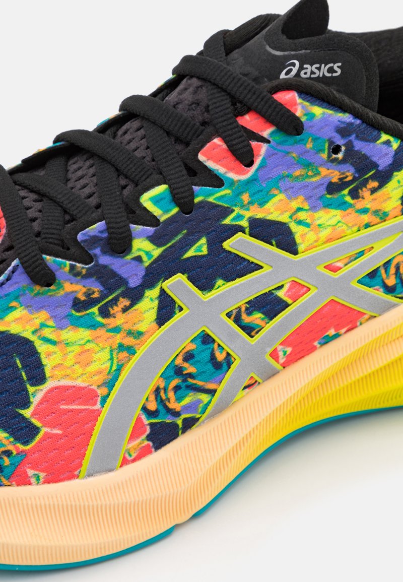 asics novablast 3 lite show