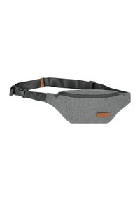 Riñonera de tela gris con un acabado texturizado, diseño slim, bolsillo delantero con cremallera, correa ajustable y un acento de cuero marrón.