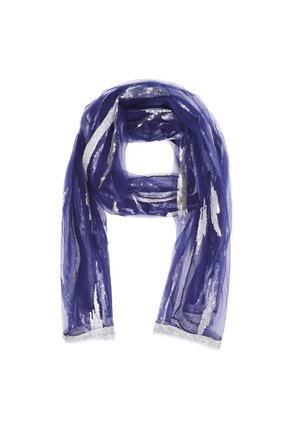 Sciarpa trasparente viola con strisce di paillettes argentate e un bordo metallico lungo i bordi. Tessuto leggero e texturizzato con un design fluido.