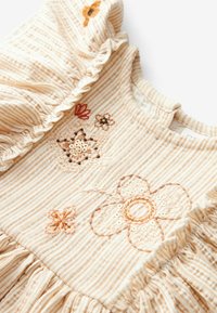 Next SHORT SLEEVE EMBROIDERED REGULAR FIT - Vestito casual - neutral
