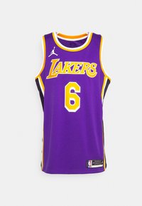 Canotta da basket viola con la scritta "LAKERS" in lettere gialle, numero 6 con contorno bianco e accenti laterali neri e gialli.