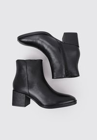 Sandra Fontán DAY - Classic ankle boots - black
