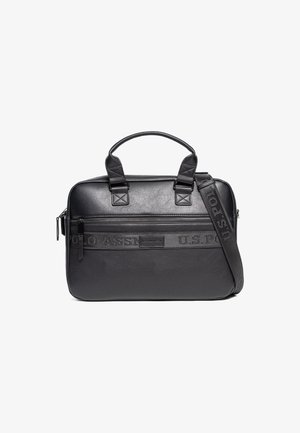 Svart läderväska för laptop med dubbla övre handtag, justerbar axelrem, blixtlåsförsett fack och präglad logotypdetalj på framsidan.