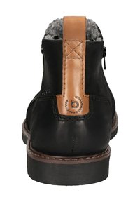 Schwarzer Leder-Ankle-Boot mit braunem Zugband, seitlichem Reißverschluss, gepolstertem grauem Innenfutter und brauner Sohle, von hinten betrachtet.