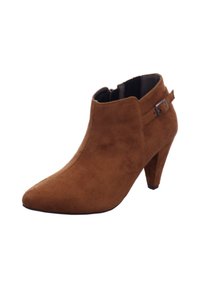 Braune Wildleder-Stiefeletten mit spitz zulaufender Zehenpartie, ausgestattet mit einem seitlichen Schnallenakzent und einem 7,5 cm hohen Blockabsatz. Texturierte Oberfläche für besseren Halt.