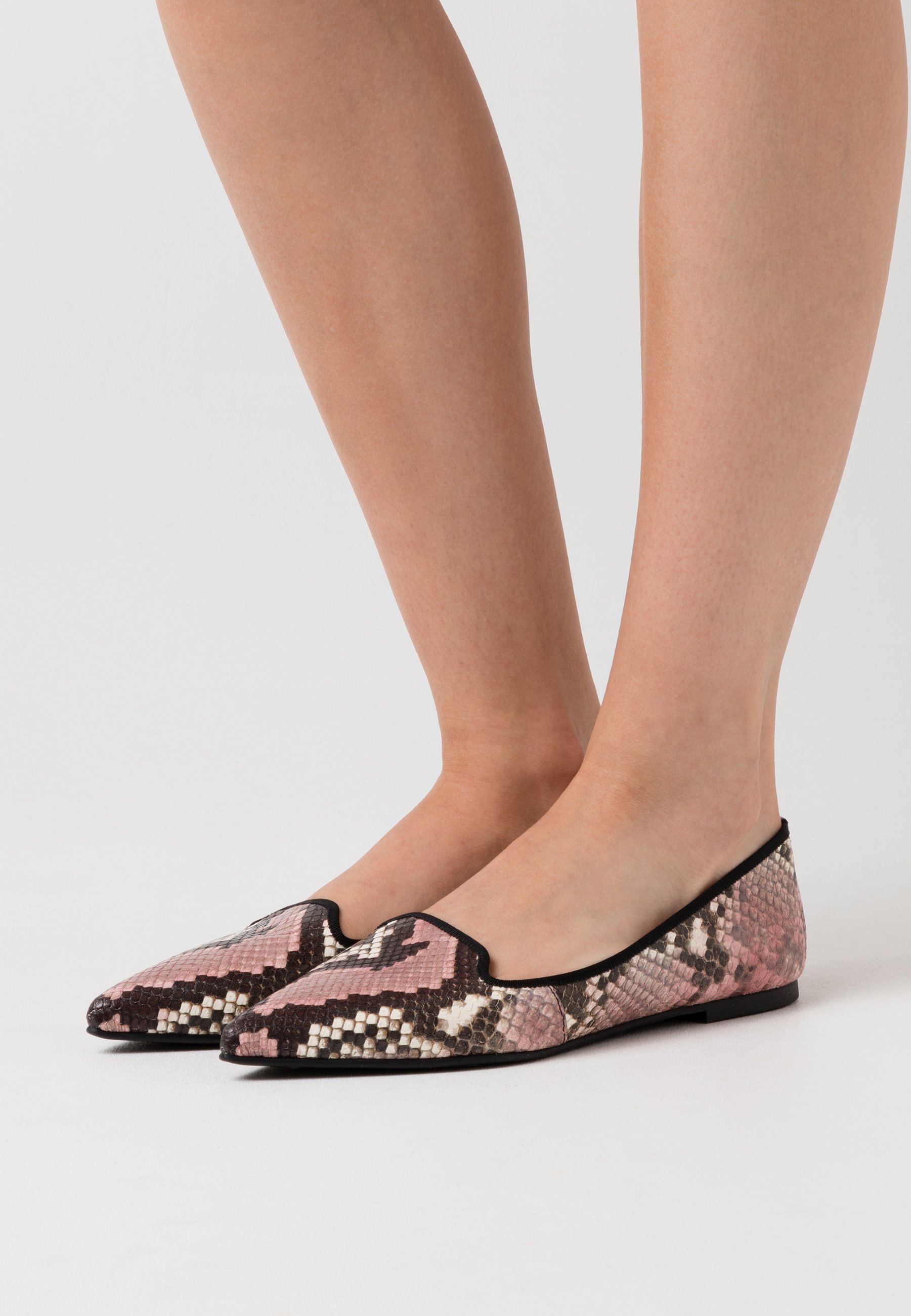 Ballerina identity pink Ballerina identity pink