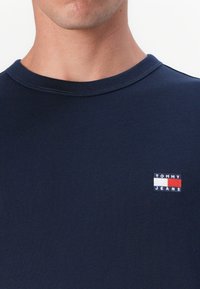 Tommy Jeans T-shirt à manches longues - dark night navy