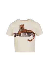 Skraćena krem majica s detaljnim, grafičkim dizajnom leoparda u narančastoj i crnoj boji, s natpisom "TRUE RELIGION BRAND JEANS."