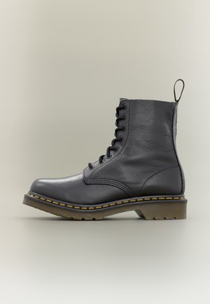 Dr. Martens, Bottines à lacets - black