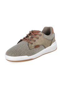 Zapatilla casual de corte bajo con parte superior de tela beige, detalles en ante marrón, cordones marrones, cuello acolchado y suela de goma blanca con dibujo marrón claro.