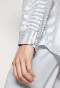 Jack & Jones JJJOE PRINT SHIRT - Svečana košulja - medieval blue