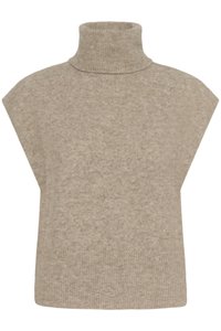 Beiger gestrickter ärmelloser Pullover mit hohem Rollkragen und geripptem Saum, gefertigt aus weichem, strukturiertem Stoff.