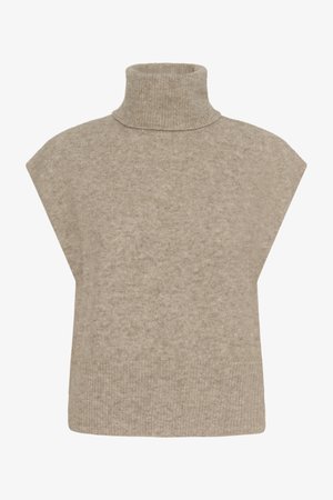 Beige gebreide mouwloze trui met een hoge coltrui en geribbelde zoom, gemaakt van een zachte, gestructureerde stof.