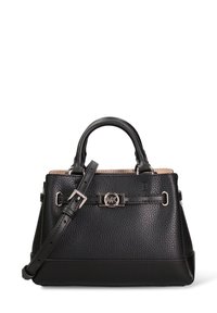 Sac à main en cuir noir texturé avec deux poignées supérieures, bandoulière réglable, ferrures argentées et un accent logo rond.