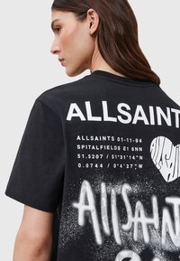AllSaints POSTER BF TEE - Camiseta estampada - black