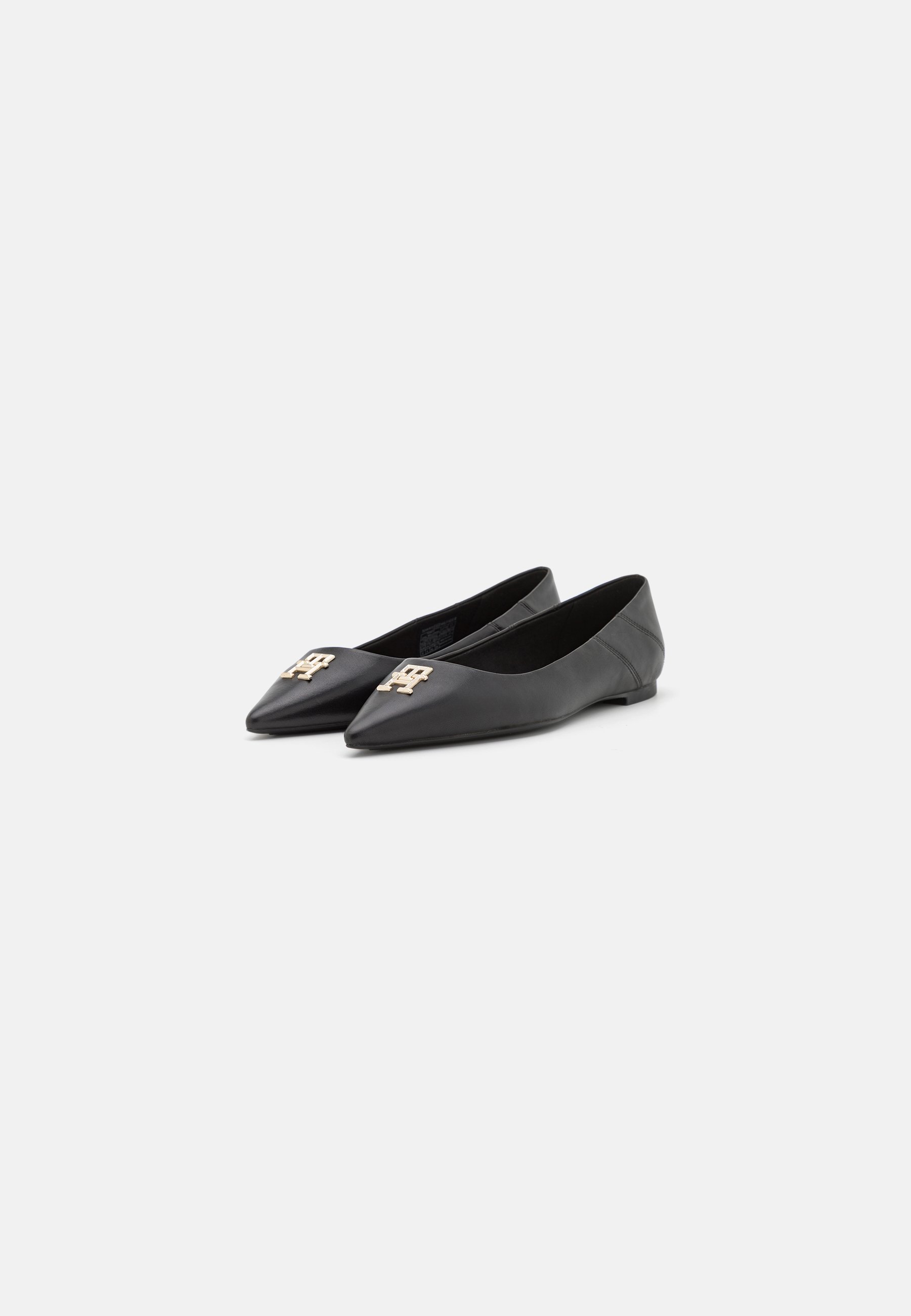tommy hilfiger feminine pointed ballerina