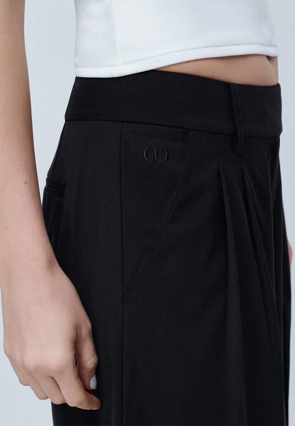 STUDIO CHINARA PANTS - Trousers2