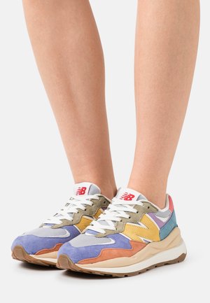 W5740 - Sneakers laag - silver