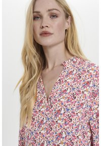 Saint Tropez Haljina-majica - ice sweet florals