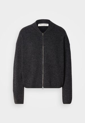 Pull ras du cou gris foncé, avec fermeture éclair, col et poignets côtelés, et manches longues. Texture tricot douce et coupe décontractée.
