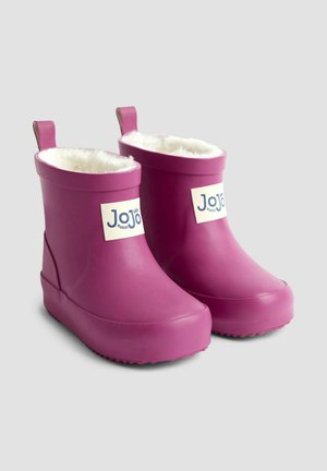 Børns lilla gummistøvler med hvid fleece-foring og trækkroge, mærket med et "JoJo" logo foran.