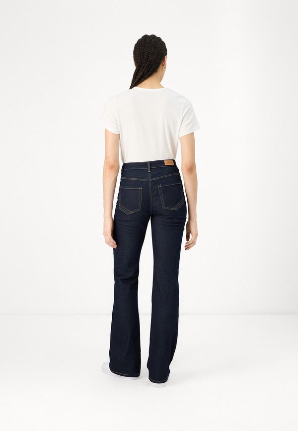 ONLSANDRA ZIP BOX - Flared Jeans4