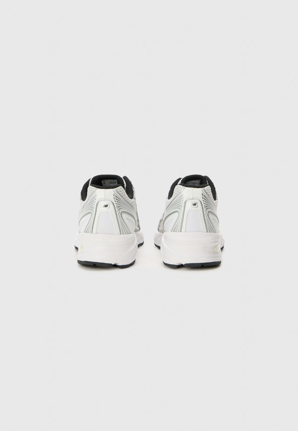 GR740 UNISEX - Trainers3