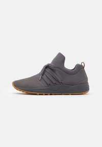 RAVEN S-E15 VIBRAM UNISEX - Joggesko - tornado/brown
