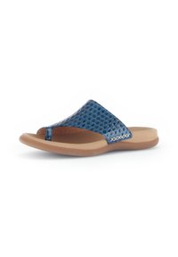 Blauwe geperforeerde slippers met een teenlus, met een bruine gestructureerde zool en subtiele stikselaccenten aan de zijkant.