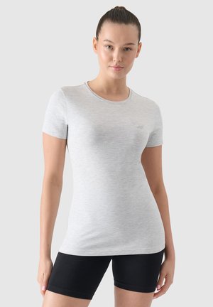 - T-shirt basic