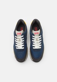 camper drift trainers