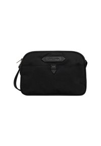 Borsa rettangolare nera realizzata in tessuto morbido con chiusura a zip, dotata di una tasca frontale e una patch in pelle con logo. Tracolla regolabile inclusa.