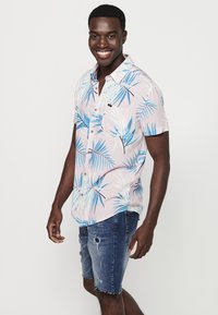 Koroshi SHORT SLEEVE - Košile - rosa pastel pastel pink