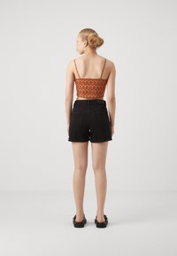 Vero Moda VMNINETEEN - Džinsa auduma šorti - black