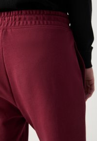 HUGO DUTSCHI - Joggebukse - dark pink