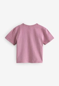 Kortärmad, rundhalsad t-shirt i ljusrosa, gjord av mjuk bomull, med en enkel design utan synliga mönster eller detaljer.