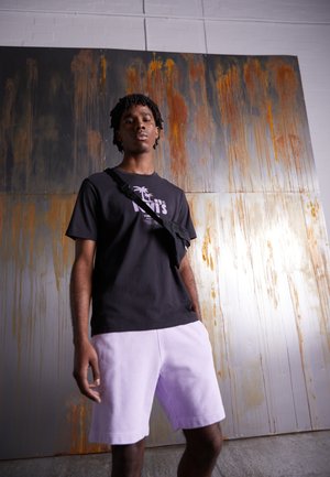 RELAXED FIT TEE - T-shirt med print - summer caviar