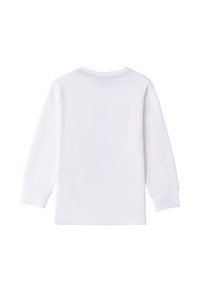 Camicia a maniche lunghe in cotone bianco solido, con scollatura a girocollo e polsini a costine. Texture liscia senza motivi o dettagli visibili.