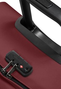 Eastpak TRANVERZ M - Trolleyväska - brisk burgundy