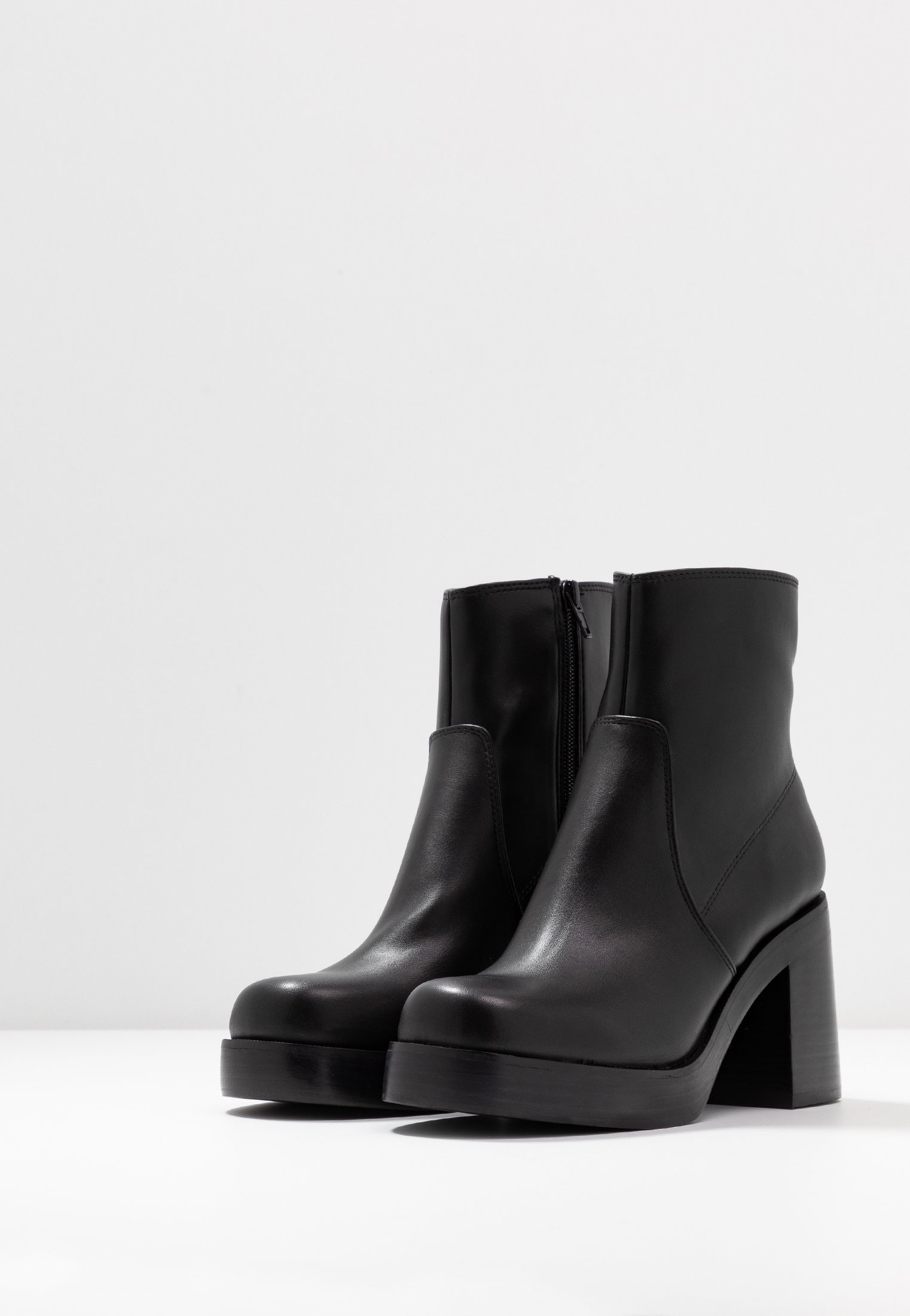 MANSON PLATFORM BOOT Enkellaarsjes met hoge hak black MANSON PLATFORM BOOT Enkellaarsjes met hoge hak black