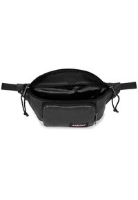 Černá látková ledvinka s hlavním zipovým oddílem, přední zipovou kapsou, nastavitelným popruhem a logem. Hladká textura, zaoblený tvar.