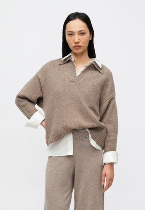 AGRE - Svetrík - nocciola