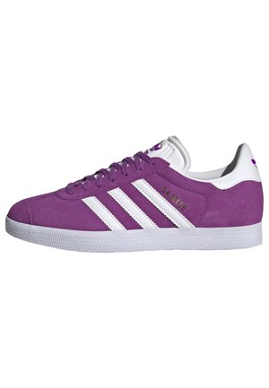 Sneakers - purple
