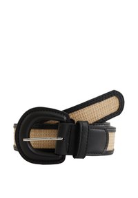 Vävd beige bälte med svarta läderdetaljer och ett cirkulärt spänne. Har en slät yta och kontrastsöm. Spänne med silverfärgad nål.