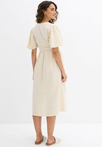 bonprix 2-IN-1 UMSTANDS- UND STILL - Vestito casual - beige
