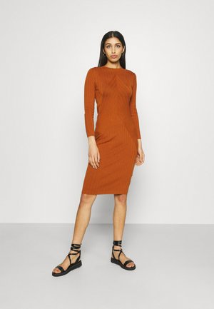 JDYKATE DRESS - Pulóverruha - leather brown