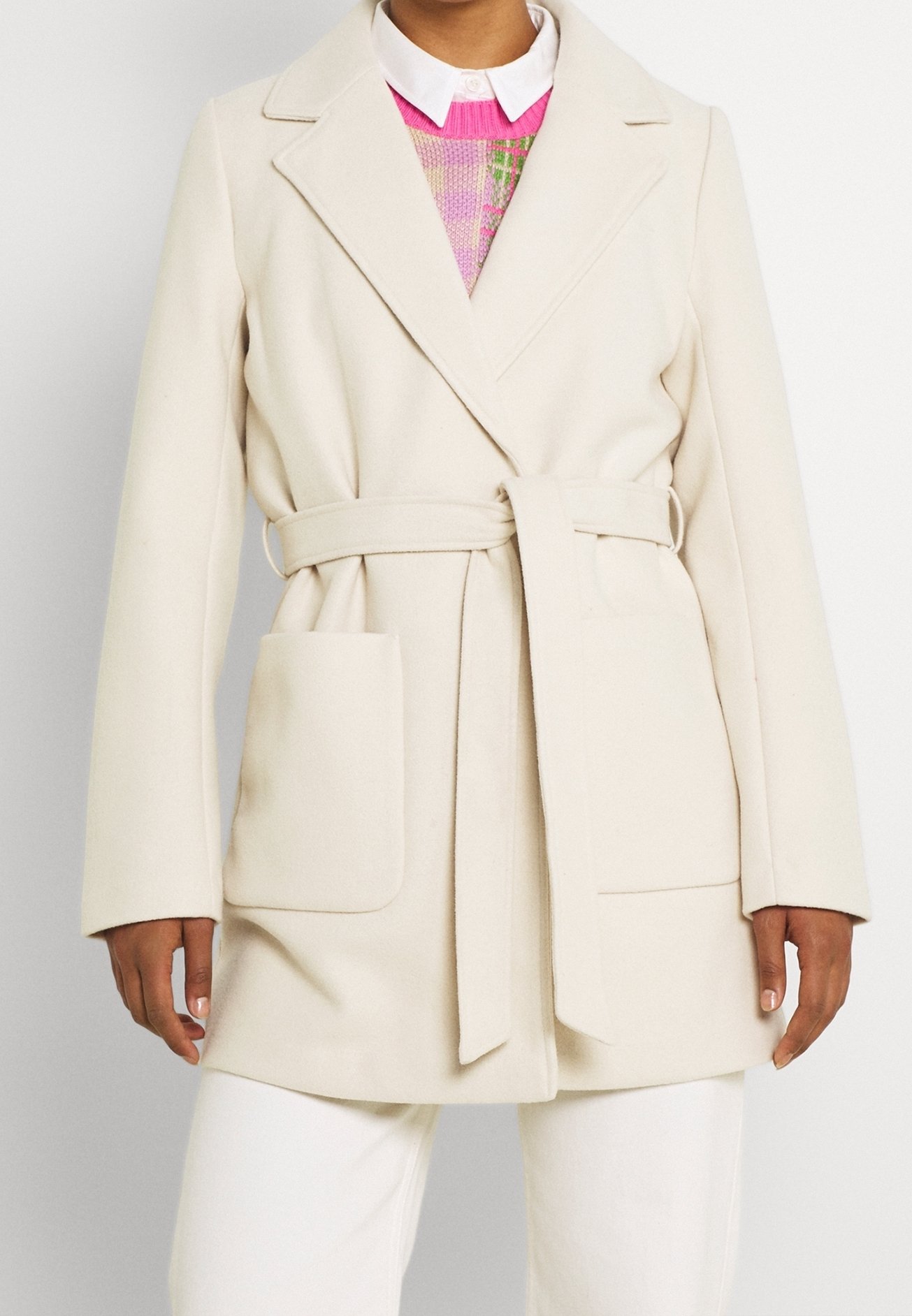 VILA Abrigo corto off-white/crema (Segunda mano)